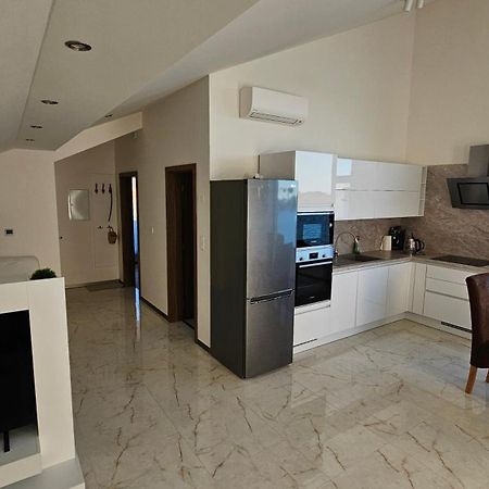 Vila Ferie Dunajska Luzna Εξωτερικό φωτογραφία